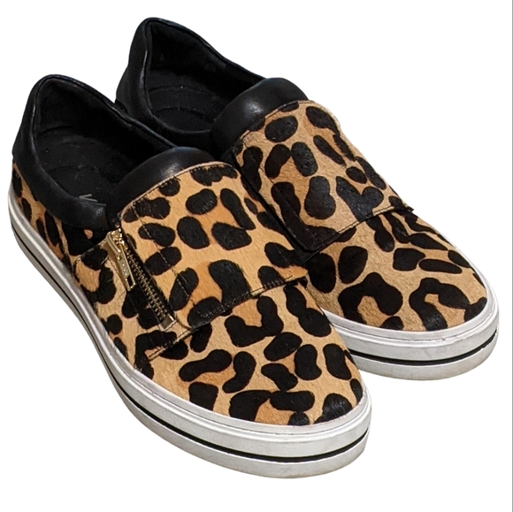 Vaneli Sport calf hair leopard print fashion sneaker size zipper slip on… - Picture 1 of 10